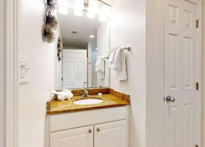 Holiday home Gulf-front On The W Balcony & Shared Pools Hot Tubs Sauna & Gym Gulf Shores