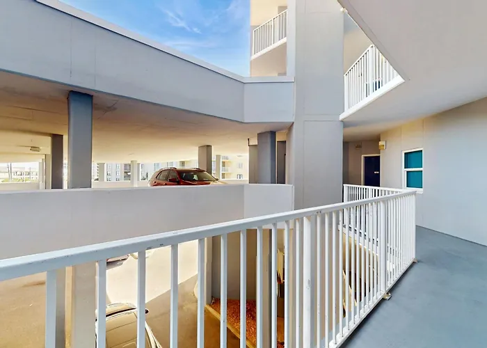 Gulf-front On The W Balcony & Shared Pools Hot Tubs Sauna & Gym Holiday home