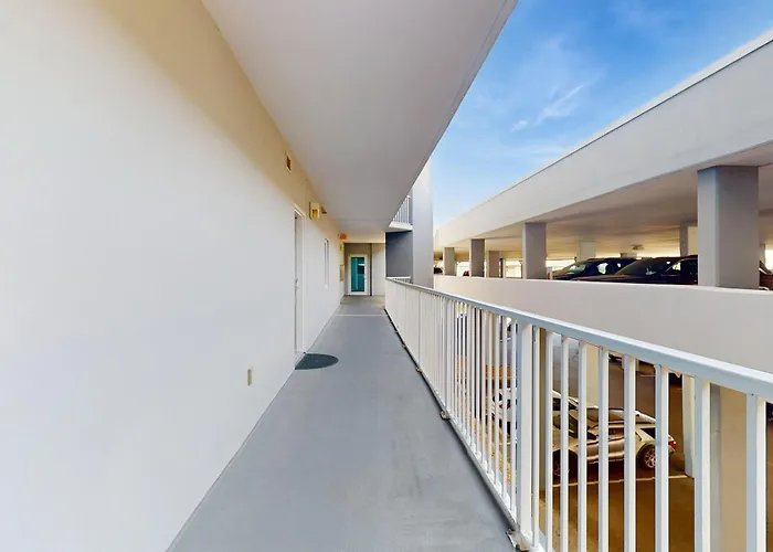 Gulf-front On The W Balcony & Shared Pools Hot Tubs Sauna & Gym Holiday home *